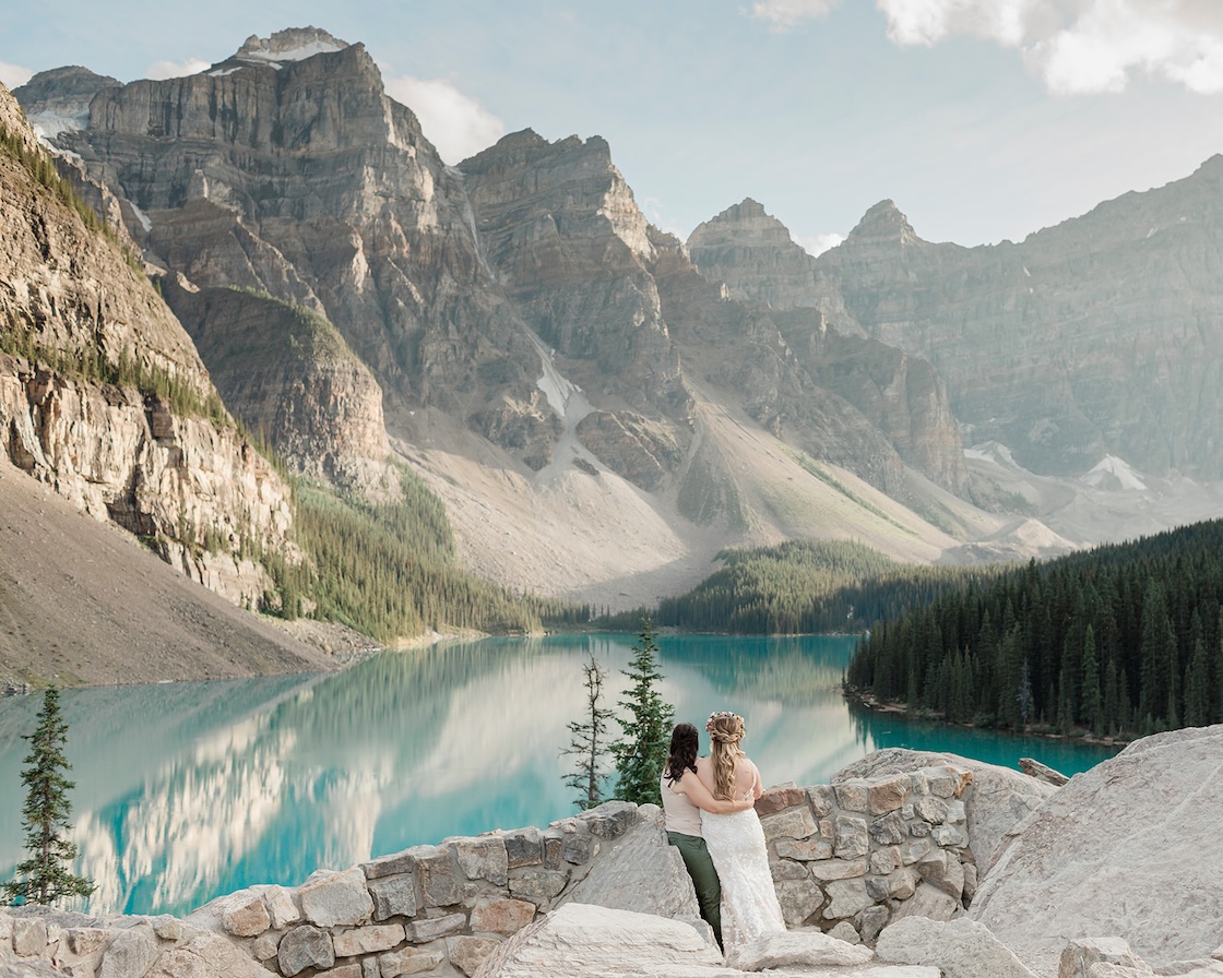 elope in summertime in Banff over Moraine Lake