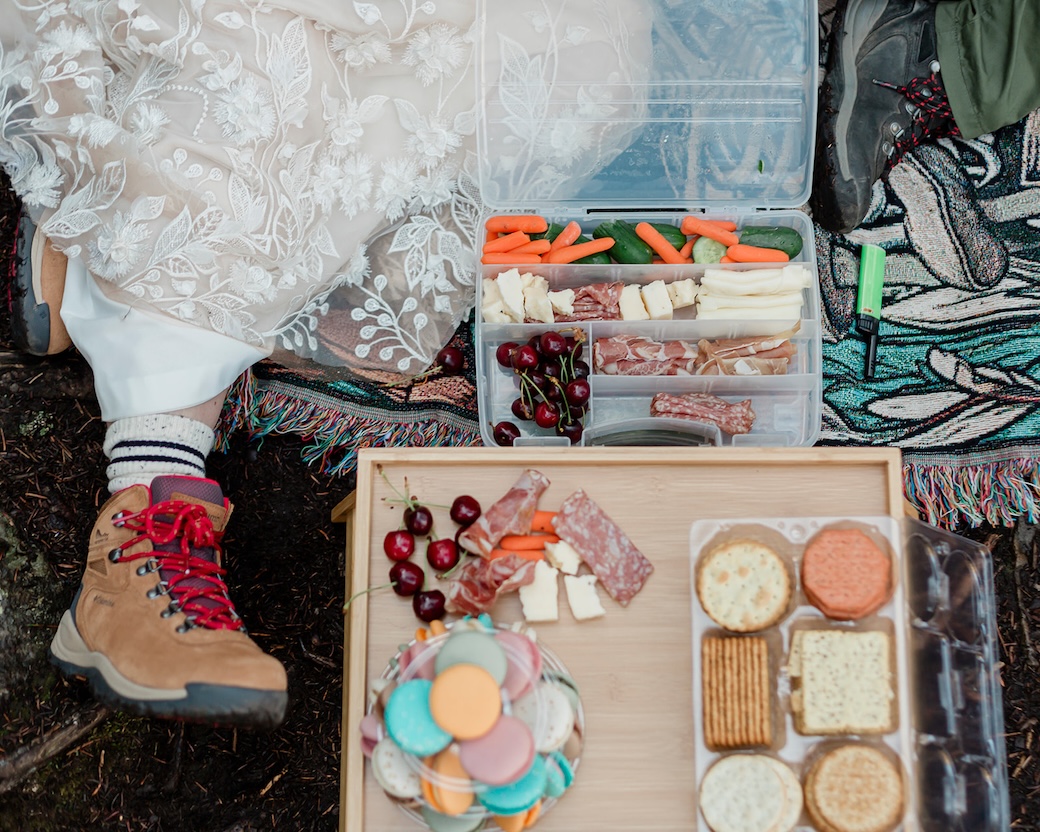 Moraine Lake elopement picnic
