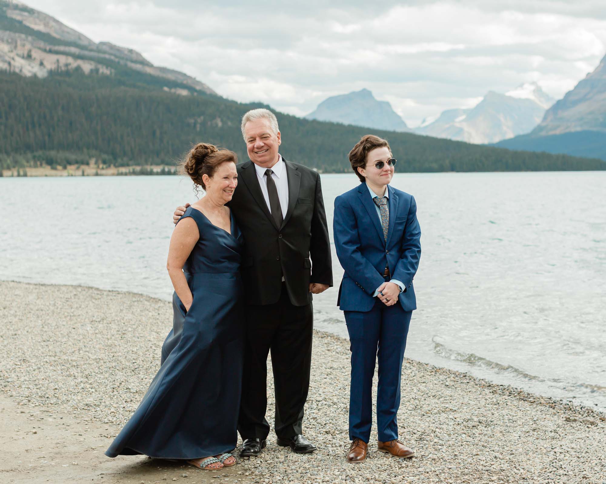 family laughing while at sarah and tylers ceremony