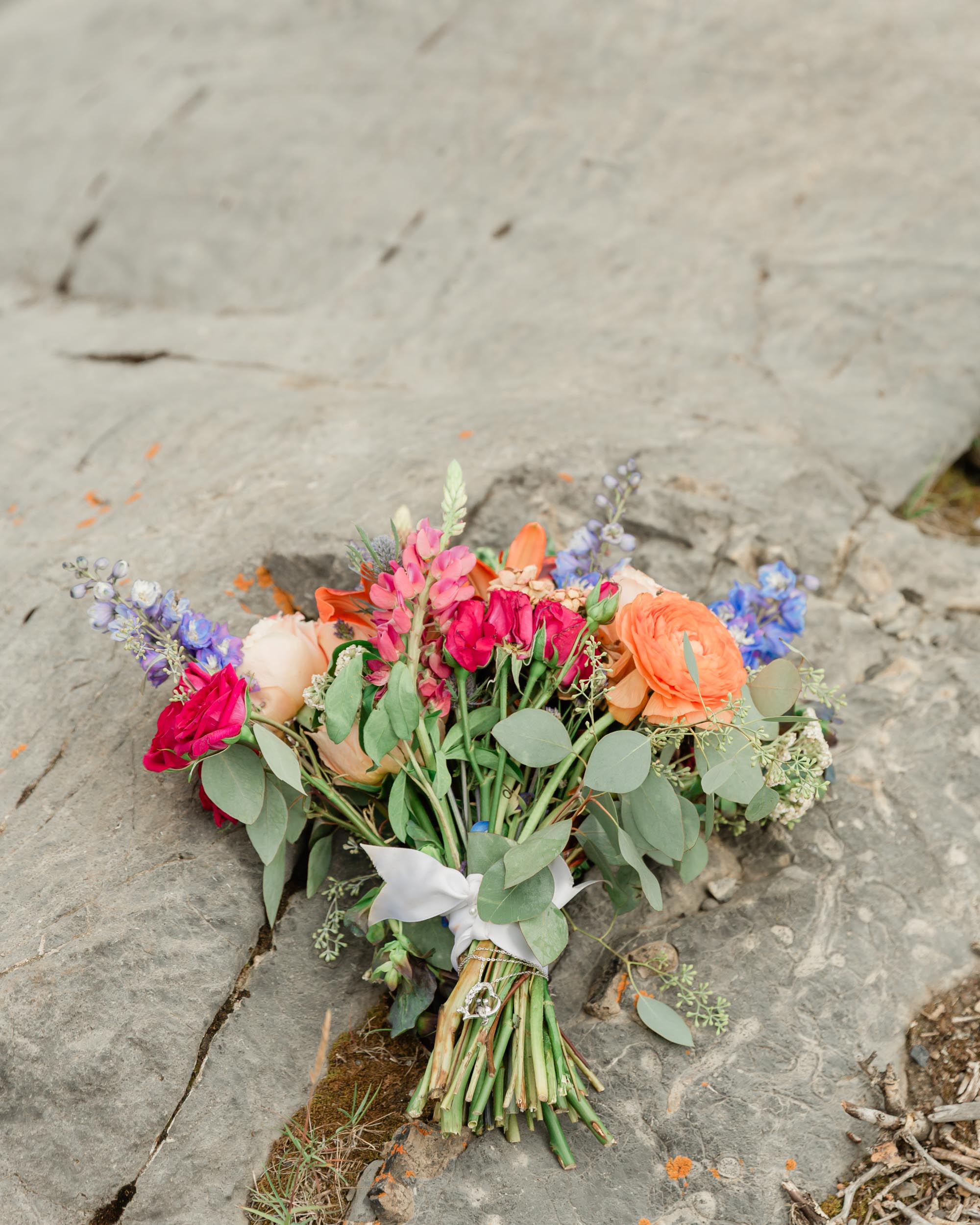 bridal bouquet detail photo on the canadian rock