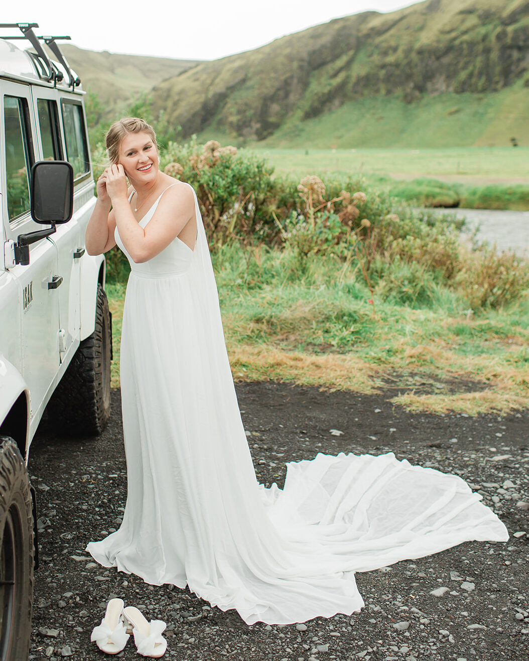 See Michael & Nicole's Iceland beach elopement on Iceland's South Coast, with waterfalls, black sand beaches, and planning inspiration.