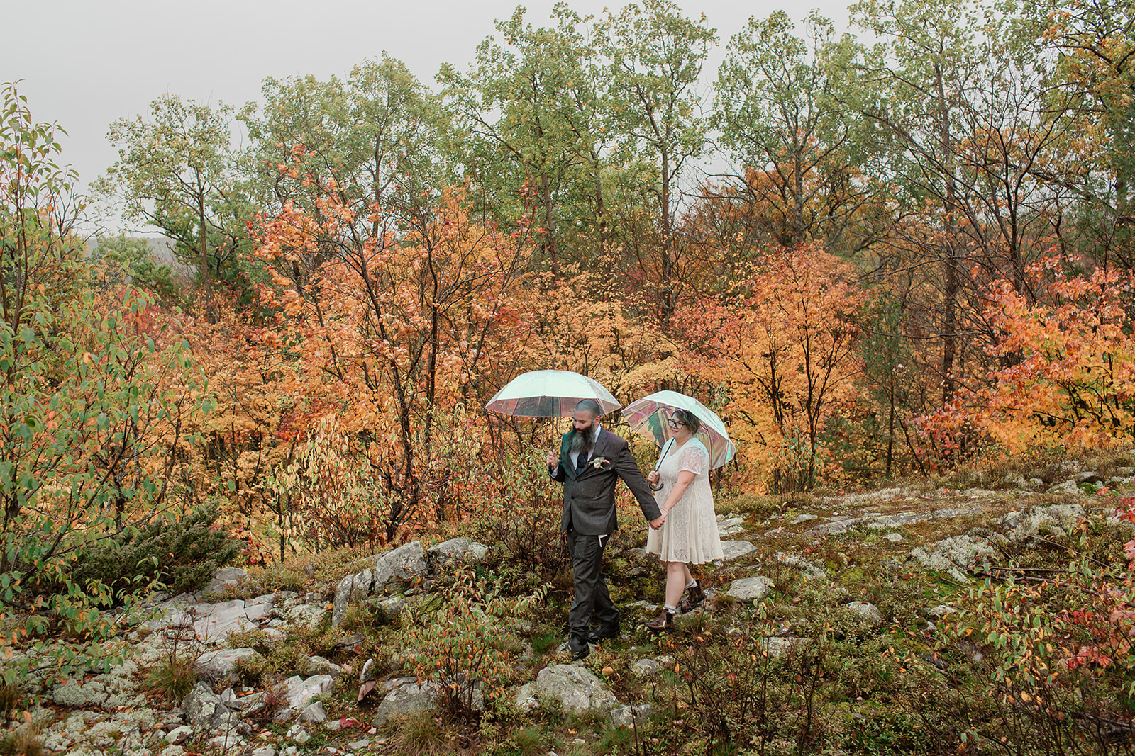 Explore this cozy Manitoulin Island elopement in Ontario, complete with fall colors, secluded landscapes, and an unforgettable love story.