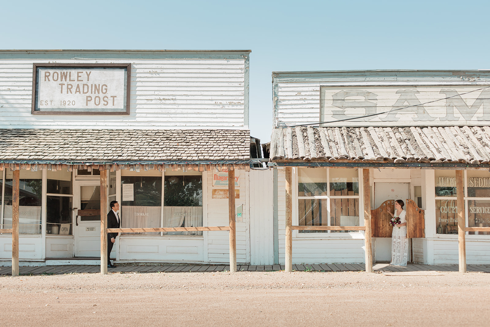 Drumheller elopement photography
