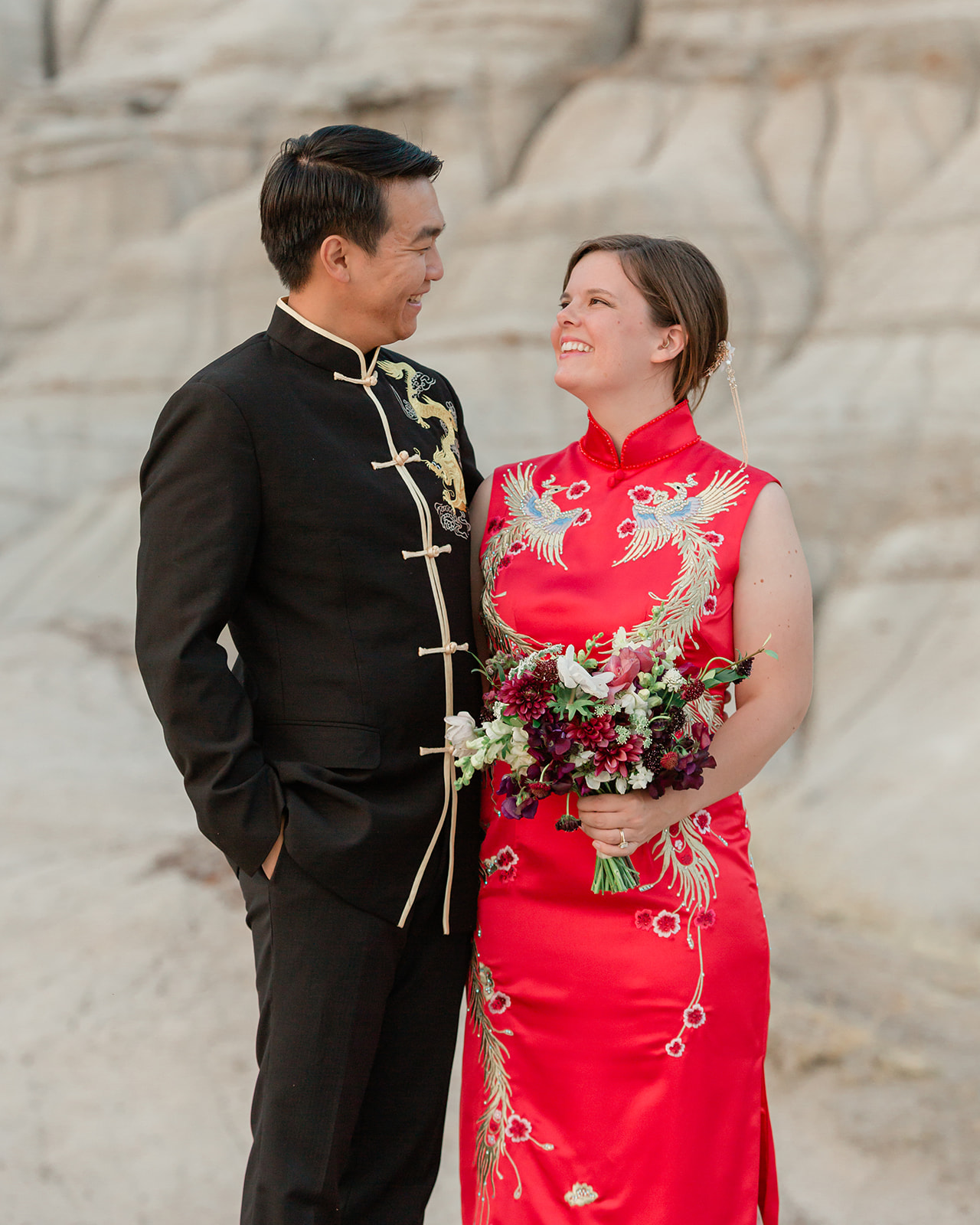 Drumheller elopement with traditional Chinese attire