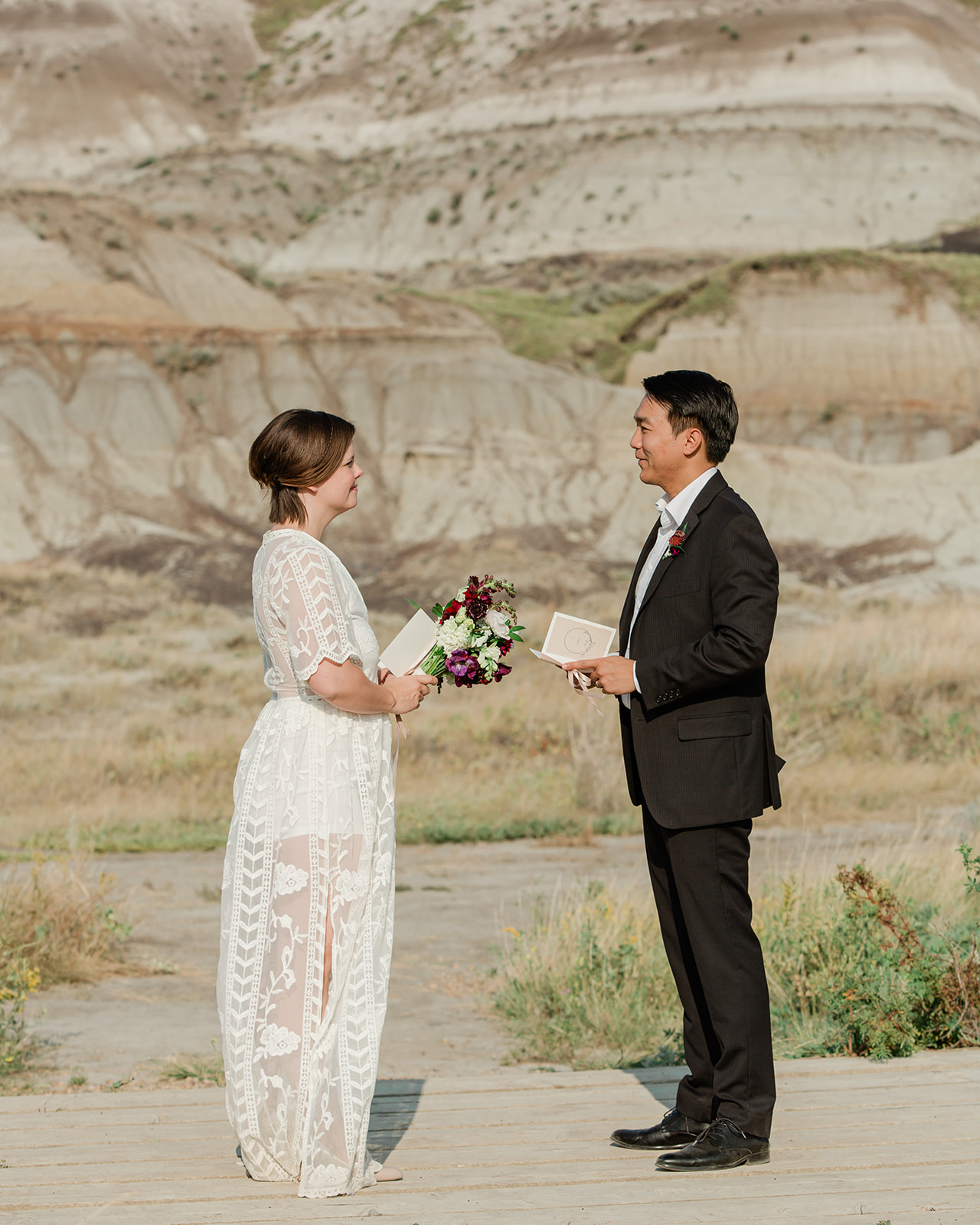 Drumheller elopement in Alberta